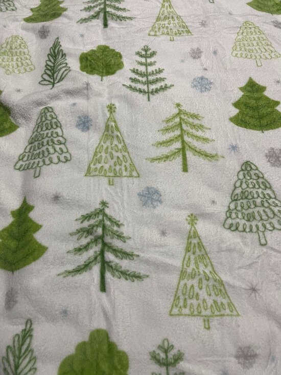 Wondershop Christmas Plush Throw Blanket Green Tree Fleece Holiday Decor - Picture 2 of 3